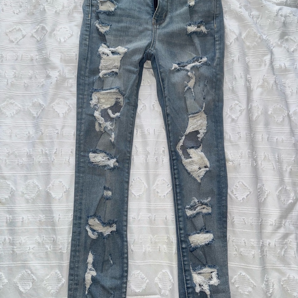 American Eagle Distressed Blue Jeans